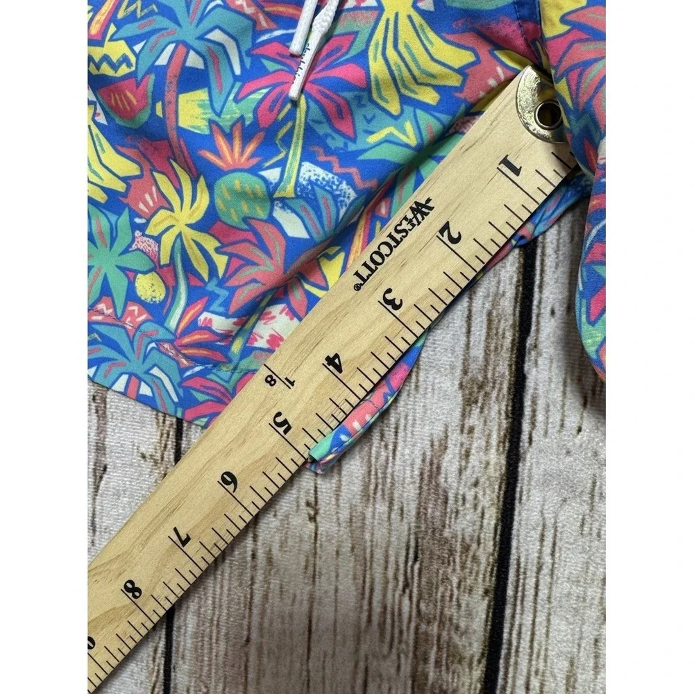Chubbies Men's M Classic Swim Trunks 5.5